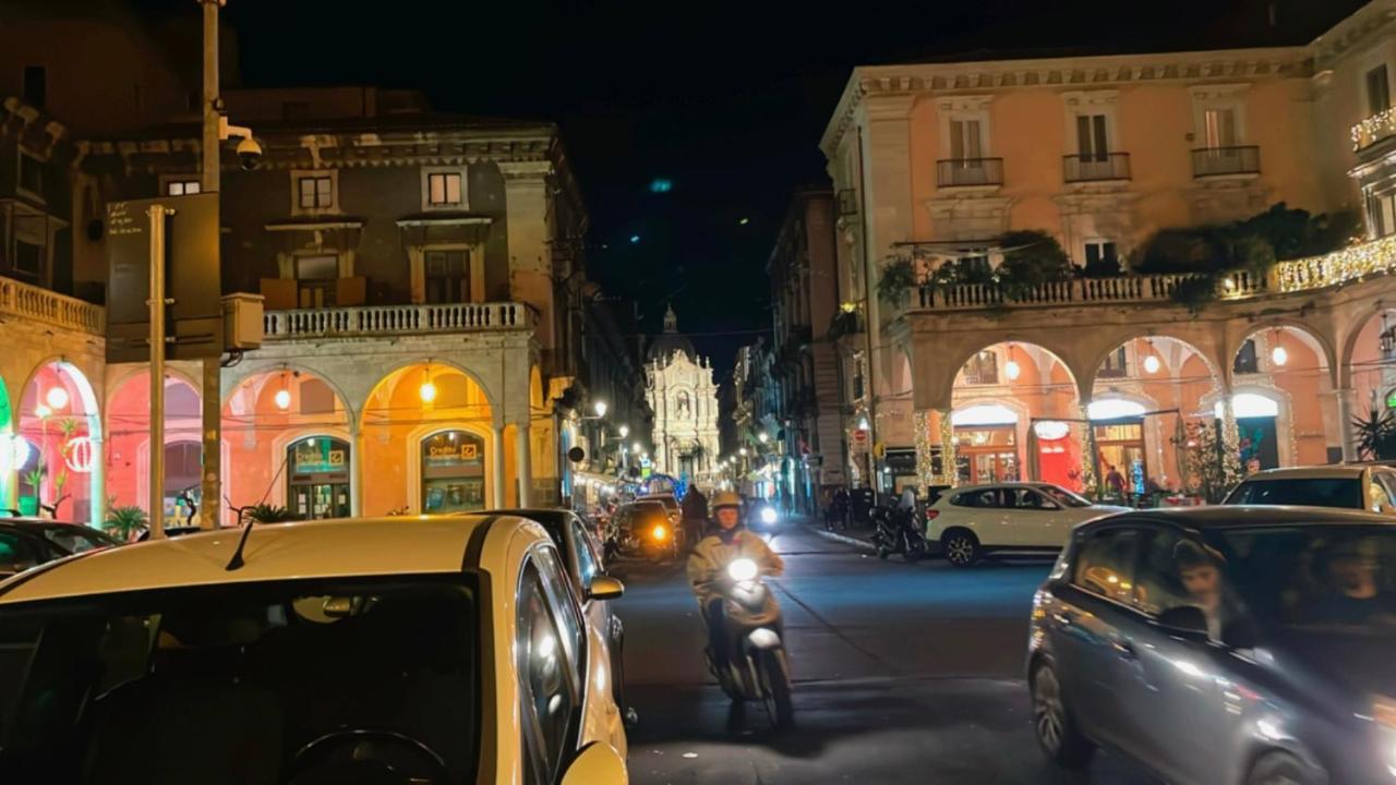 Sunshine House Panzió Catania Kültér fotó